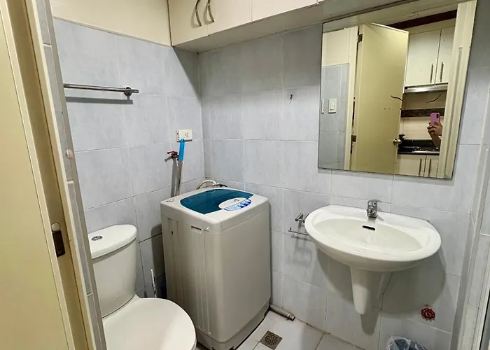 Melas Condotel * Manila